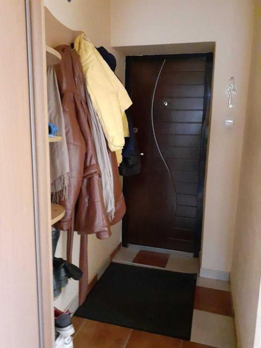 заселення по коду в 2 кімнатну квартиру в центре Apartment